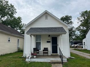 1452 Chestnut St, Columbus, IN 47201