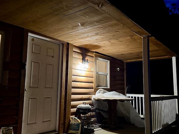 9th image of 1 Roan Creek Rd