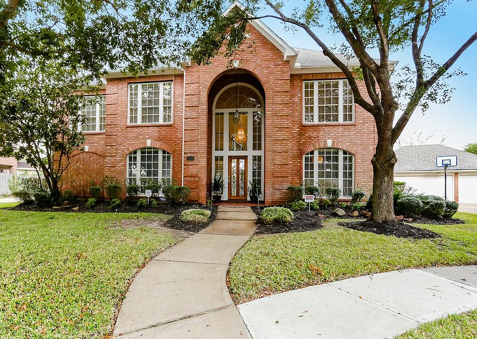 1st image of 3406 S Briarpark Ln