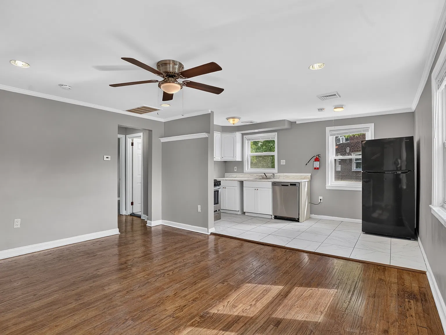 2 bed, 800 sqft, $2,050 — Photo 4
