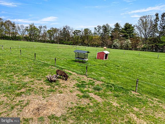 2nd image of 1725 Goosetown Rd