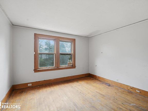 17th image of 1501 11th St