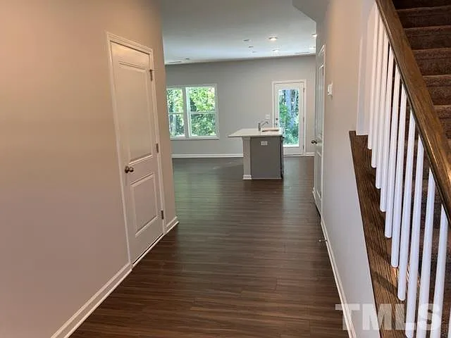 802 Star Ridge Dr — Photo 3