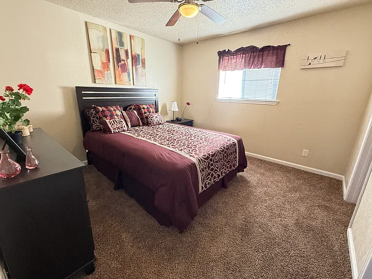 Eastgate Ridge Apartments — Photo 9