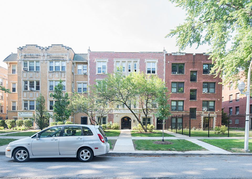 1st image of 1369 W Greenleaf Ave APT 106