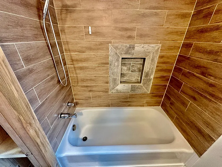 3907 E 11th Ave — Photo 13