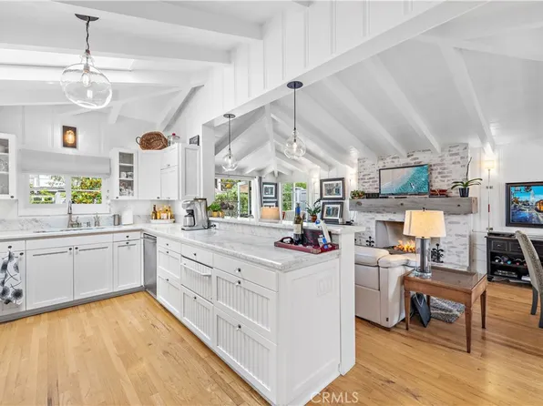 321 Poinsettia Ave, Corona Del Mar, CA 92625