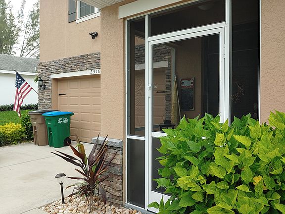 4th image of 2516 SW 17th Pl