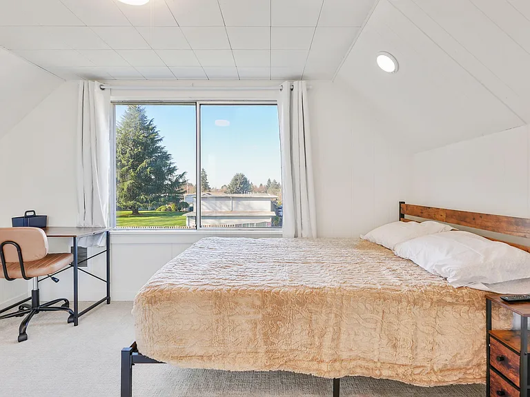 Bedroom with Full Bed, Nightstand & Desk