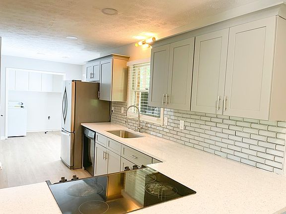 4th image of 1624 Lamancha Dr