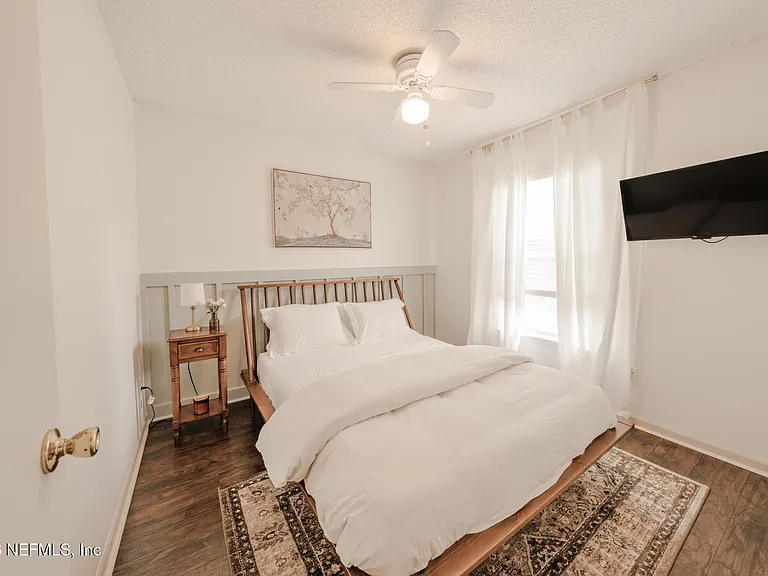 511 Chancellor Dr E — Photo 20