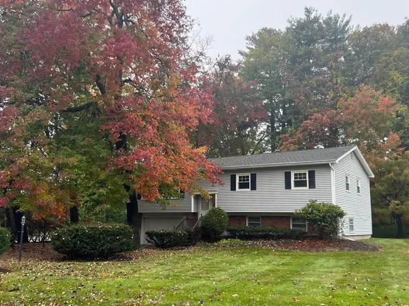 79 Van Wie Terrace, Guilderland, NY 12203