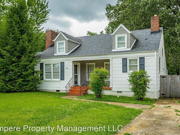 3rd image of 107 N Lovell Ave