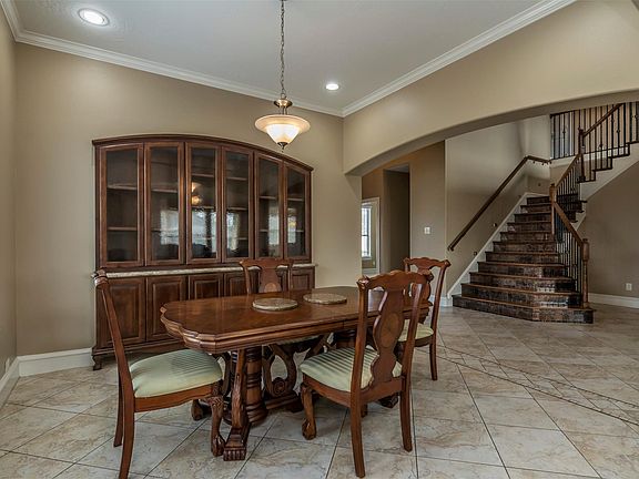 5th image of 122 Fairport Ct