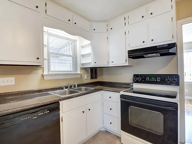 1908 Emerson Ave — Photo 9