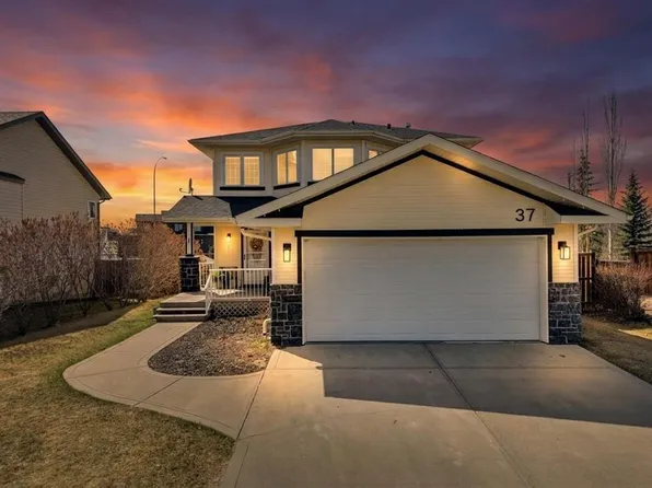 37 N Lindman Close, Sylvan Lake, AB T4S 2M5