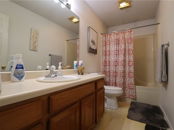 fayetteville-arkansas-439593432 picture