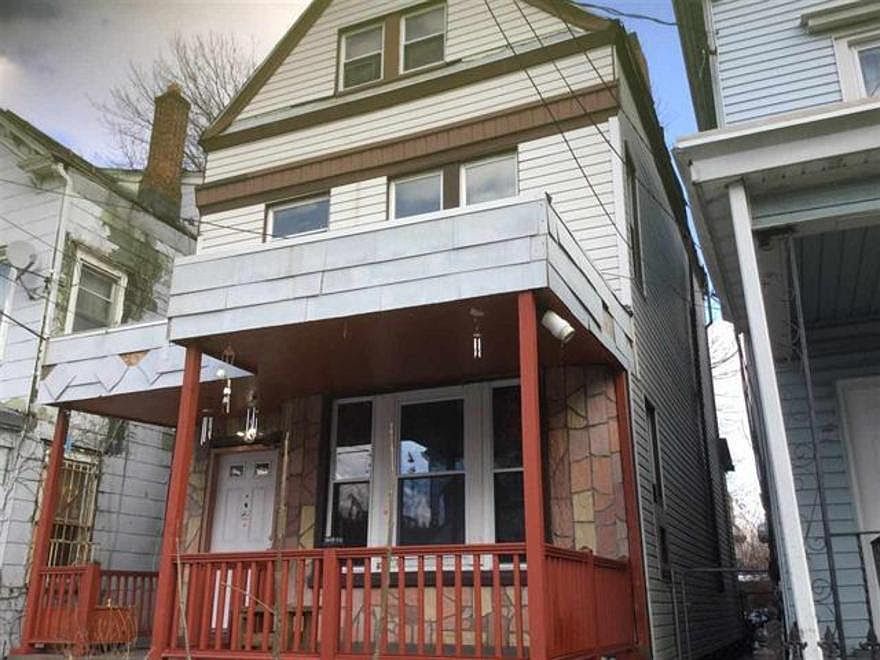 1st image of 165 N 6th St #0
