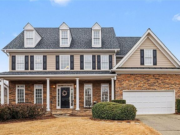 3rd image of 6895 Buckingham Cir