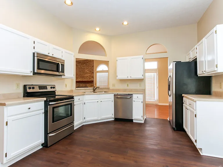 5537 Vicksburg Dr — Photo 6