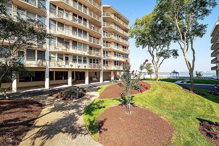 1st image of 500 Bay Ave APT 409S