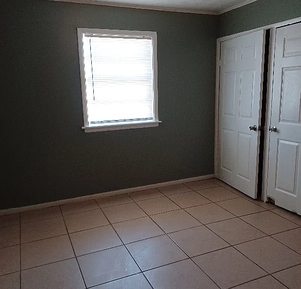2401 S Linden St #3 — Photo 3