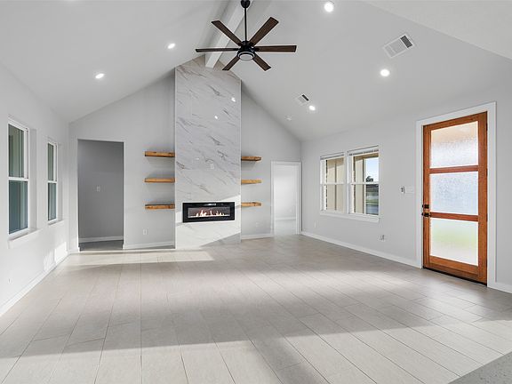 4th image of 548 Highview Ct