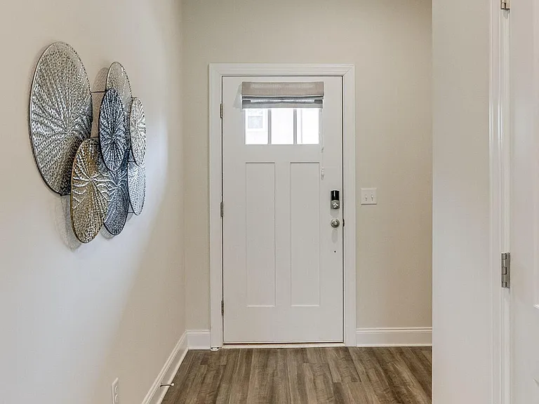 806 Arrington Way — Photo 3