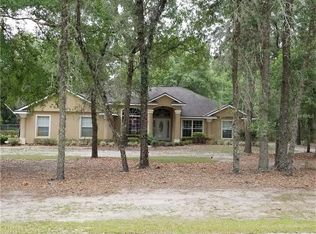 6776 W Saint Ann Ln, Dunnellon, FL 34433