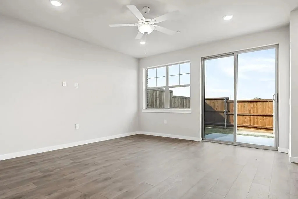 3 bed, 2.5 bath, 1947 sqft, $2,800 — Photo 4