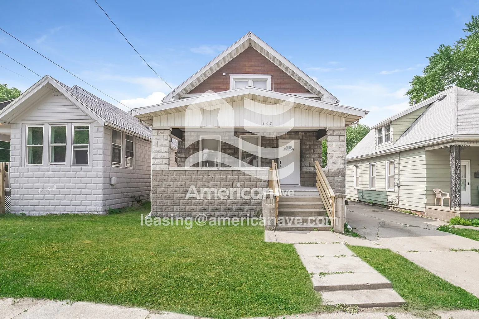 902 W McClure Ave photo 1