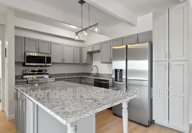 130 N Pearl St #1002 — Photo 2