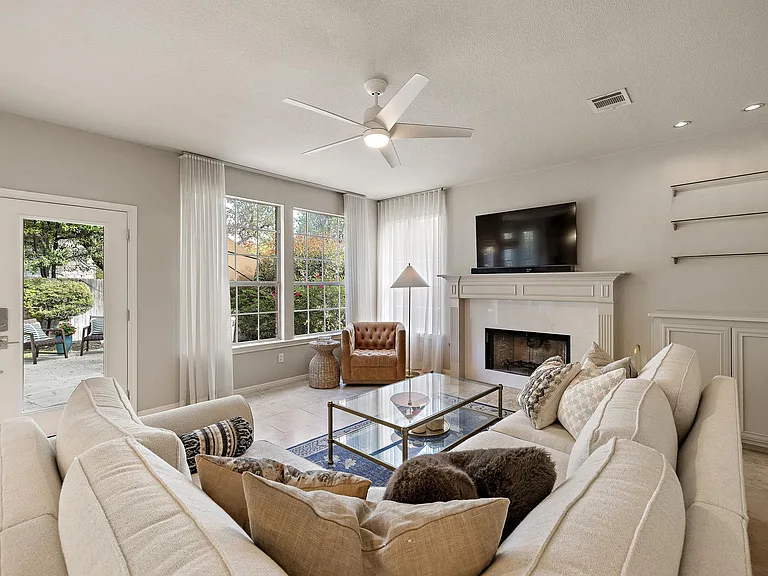 2114 Hilton Head Dr — Photo 15