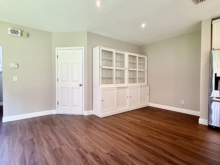 1050 Blackwater Dr #1 — Photo 12