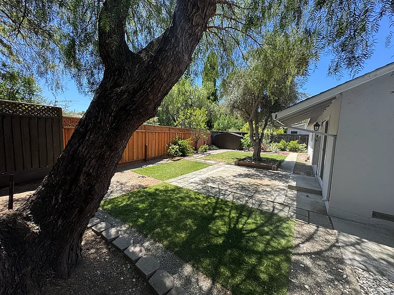1126 Steinway Ave — Photo 20