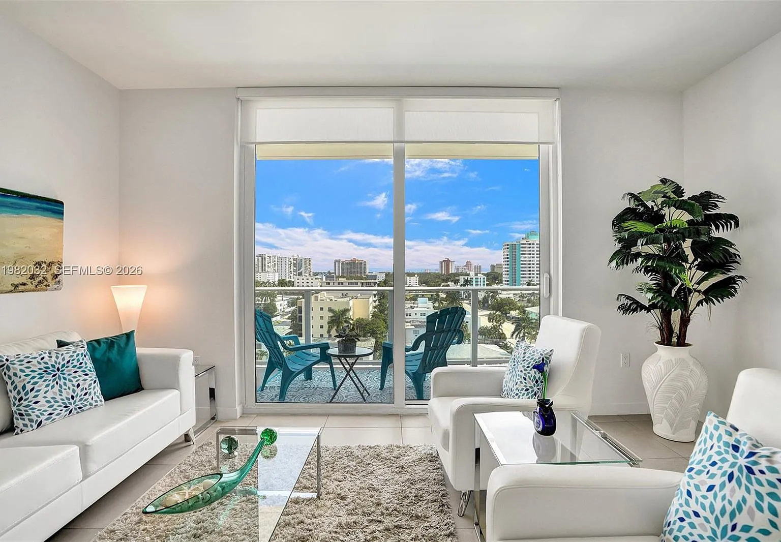Tiffany House Condo — Photo 1