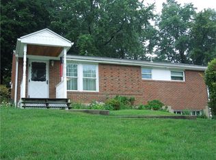 222 Fiesta Dr, Pittsburgh, PA 15239