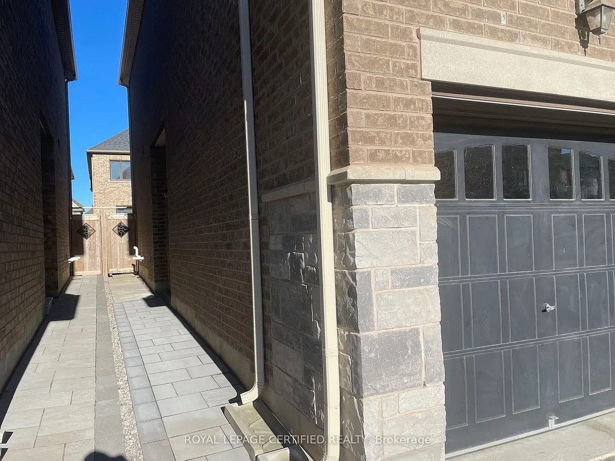 Building Photo - 1227 McPhedran Point #2