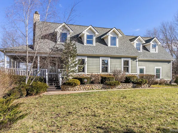 9002 Trevi Ln, Holly, MI 48442