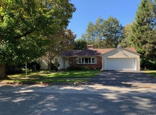 33 Chippewa Rd, Worcester, MA 01602