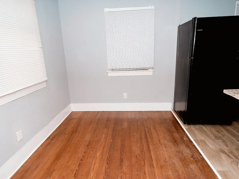 1609 Poinsettia Ave — Photo 8