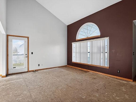 4th image of 1605 Iles Ave