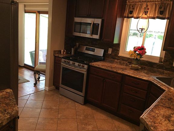 kitchen showing stove