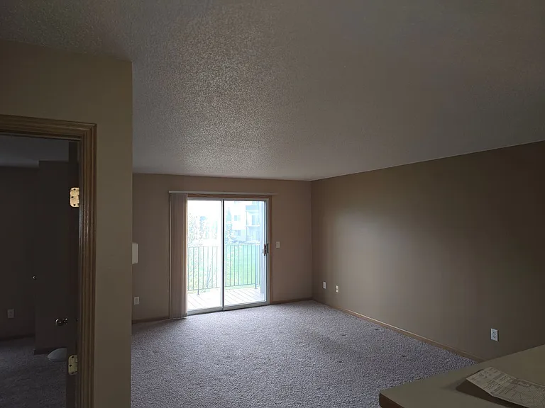 Dakota Park Apartments — Photo 7