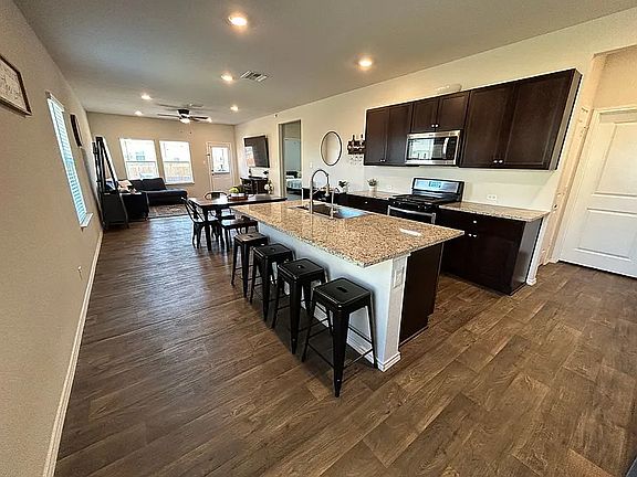 3rd image of 4430 Lake Ritter St