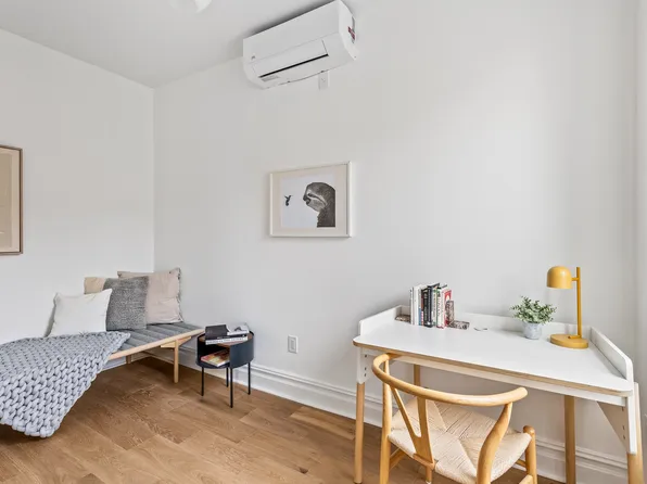 744 Park Place image 10 of 11