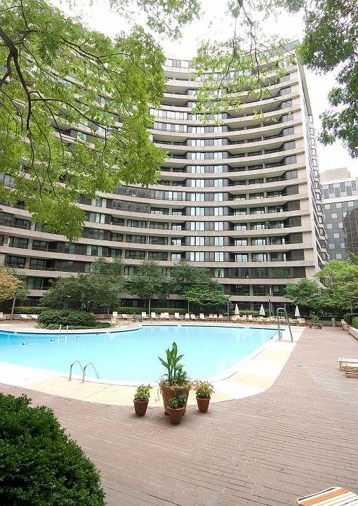 Out-door Pool