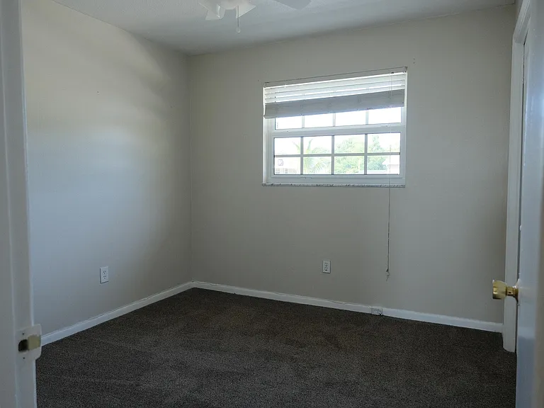 980 Woodland Ave — Photo 10