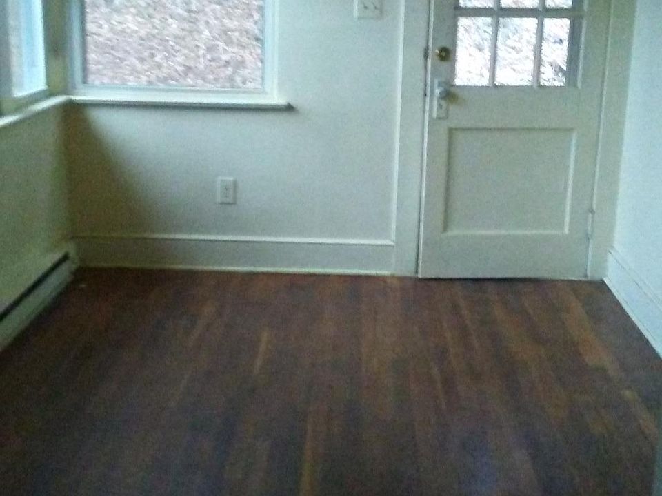 LR, dounle paned windows, woods view