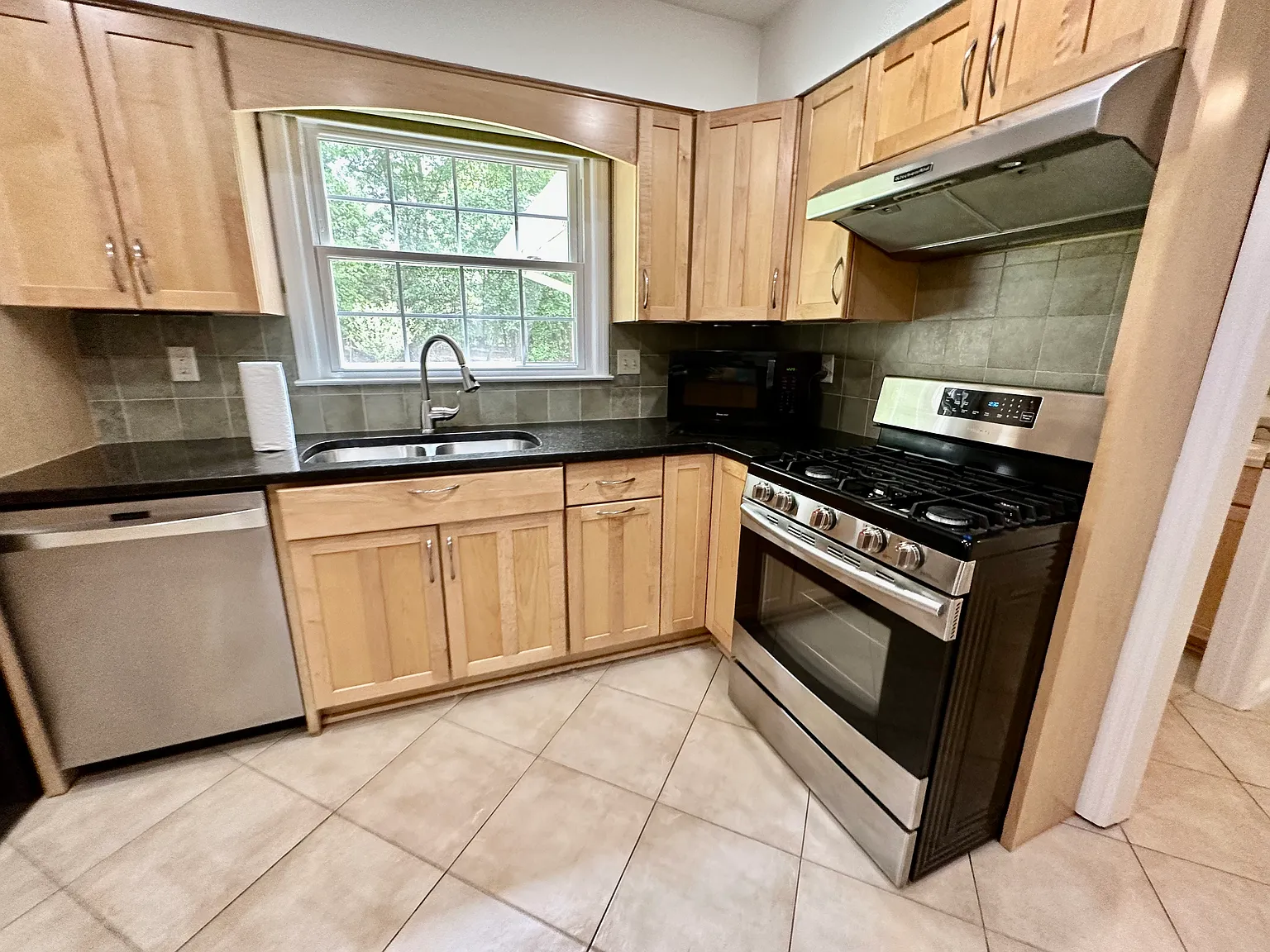 2160 Heritage Trace Ln — Photo 4
